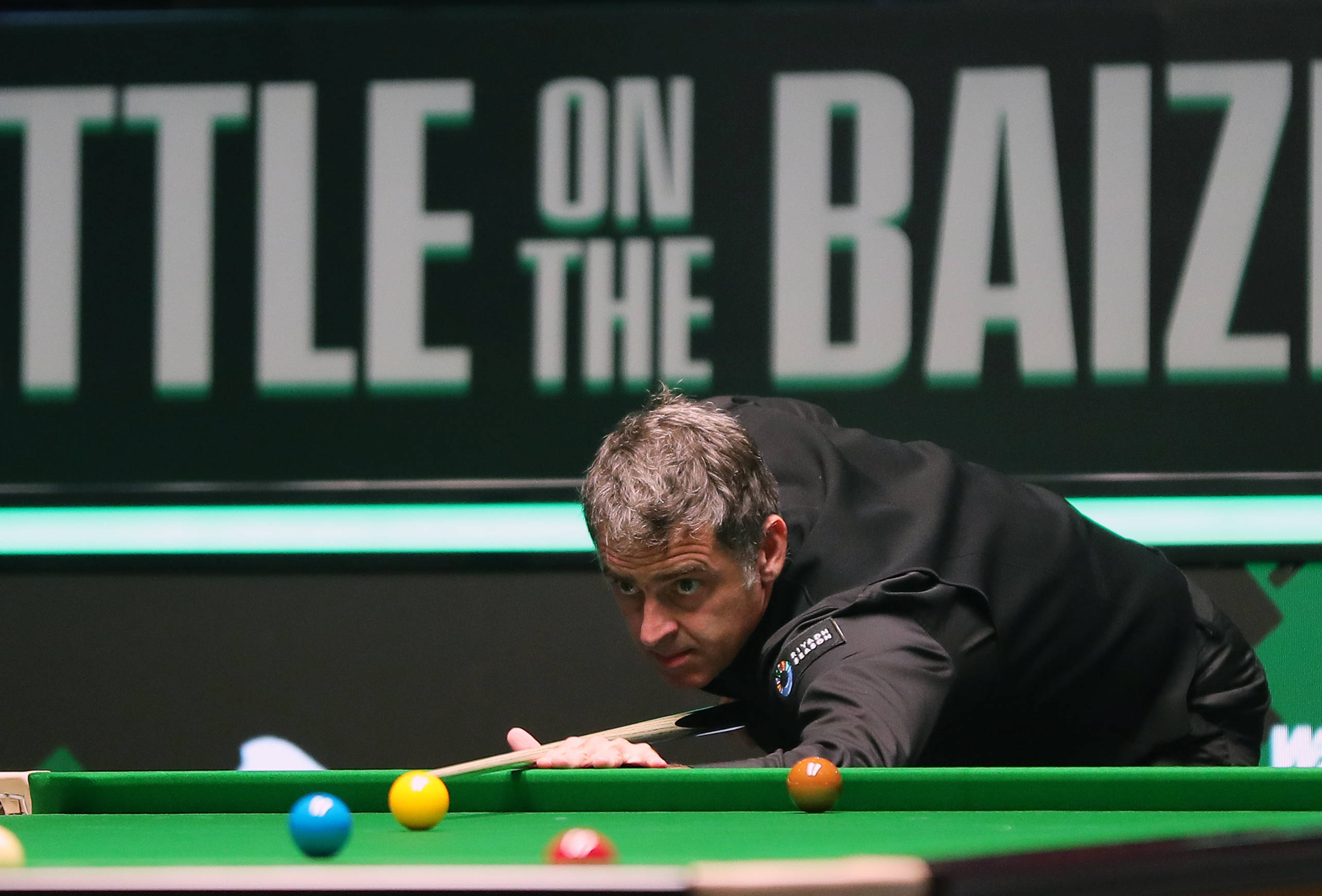 强硬并不总 强硬并不总