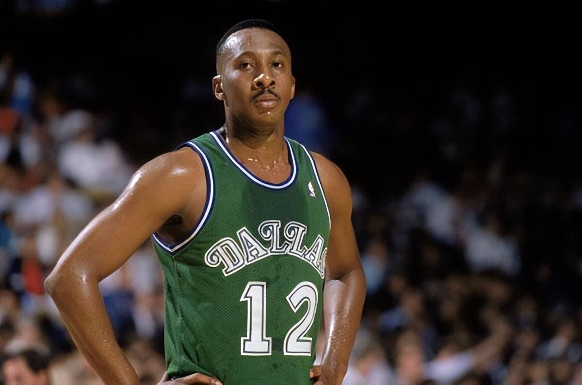 他只是在板 他只是在板