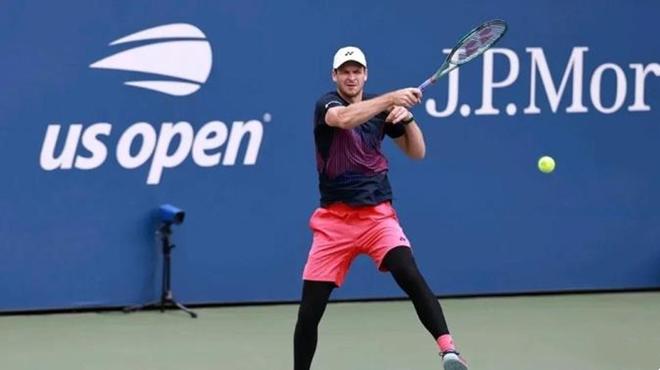 趁其不备 趁其不备