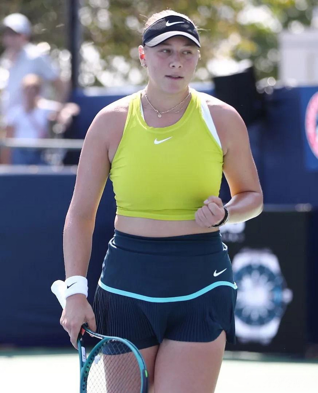 舞台上绽放 舞台上绽放